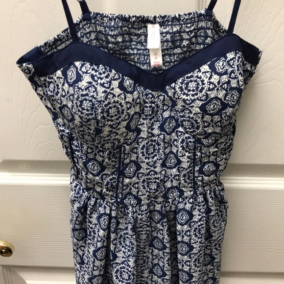 Exhilaration Jr dress - Like New- Like New - Picture 4 of 5